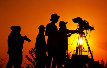 如何低預算實現(xiàn)戶外布光拍攝？