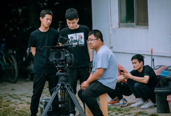 廣告視頻拍攝公司：為品牌打造創(chuàng)意與價值并存的廣告視頻